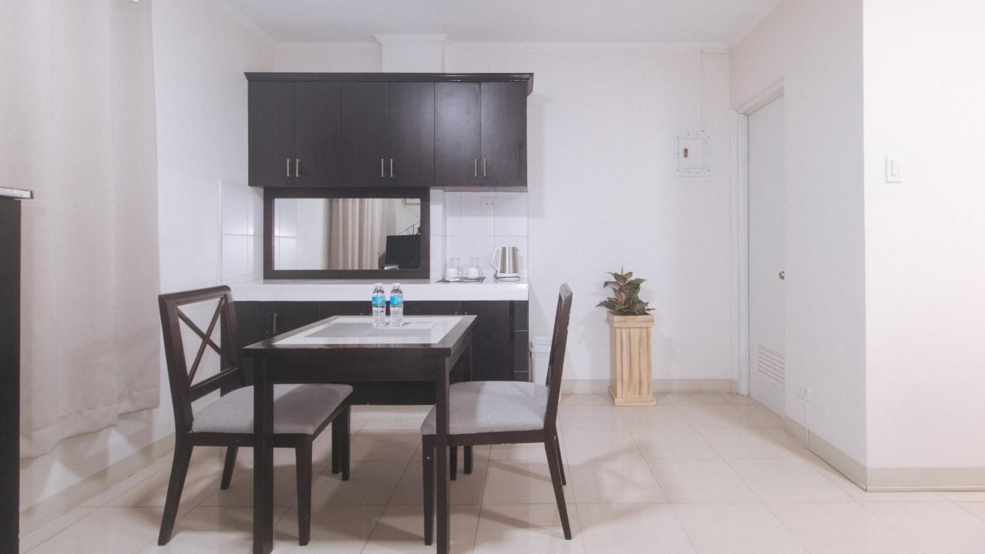 Urbanview At Evangelista Street Makati 마카티 외부 사진